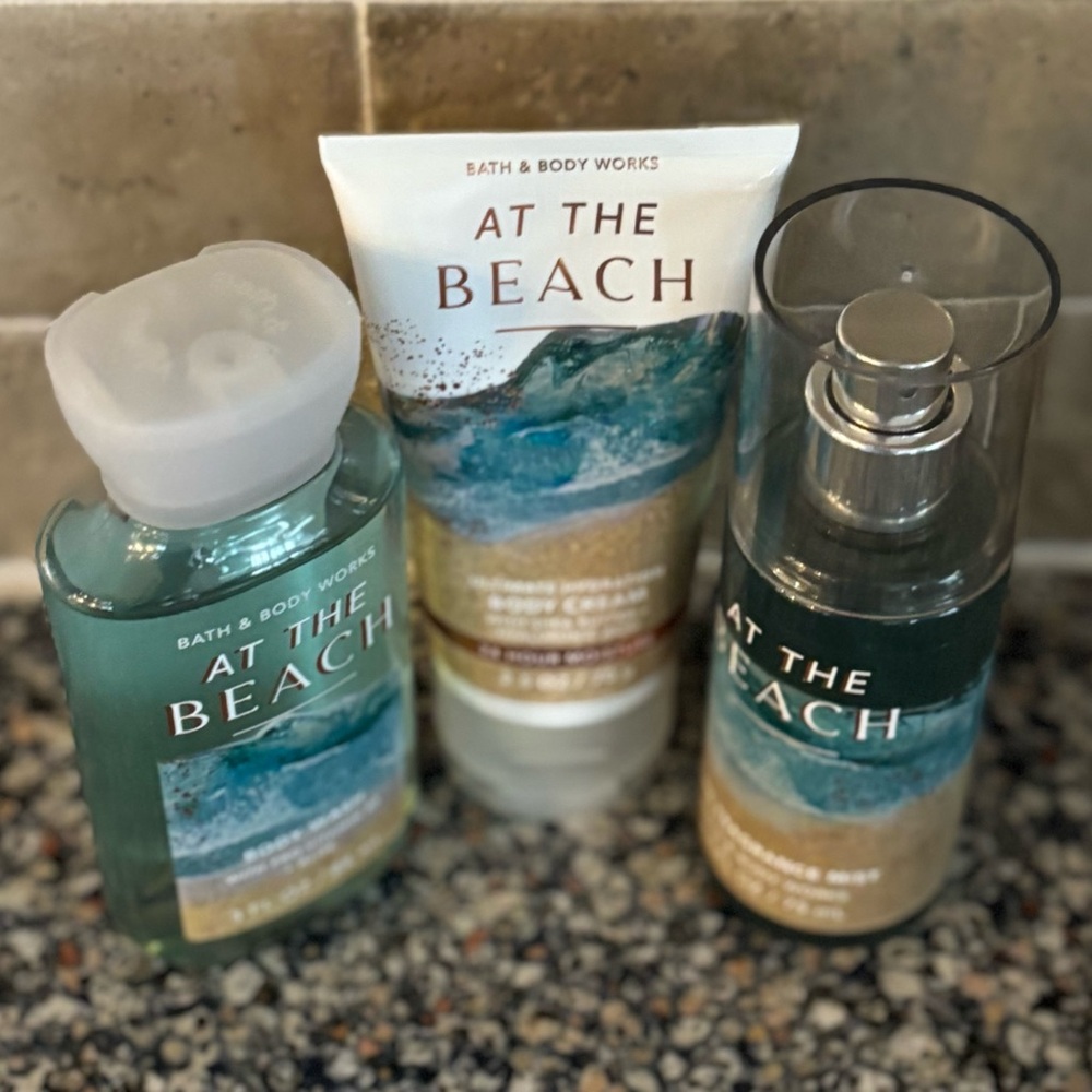 Bath & Body Works travel size “At The Beach Set”